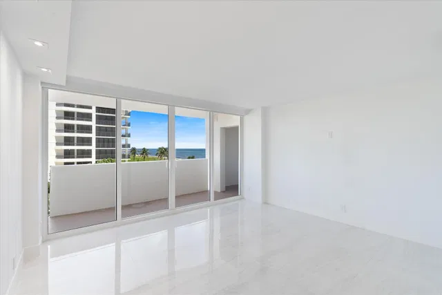Boca Raton Unit 3J photo 16