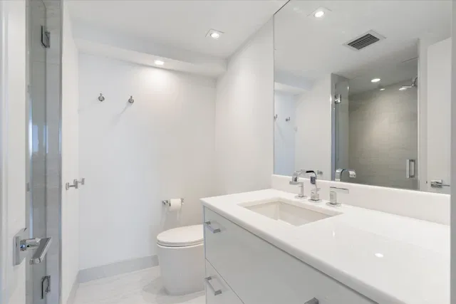 Boca Raton Unit 3J photo 18