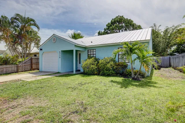 Residence photo 2