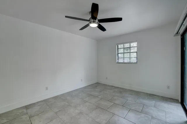 Residence photo 9