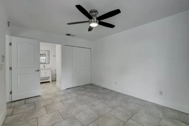 Residence photo 12