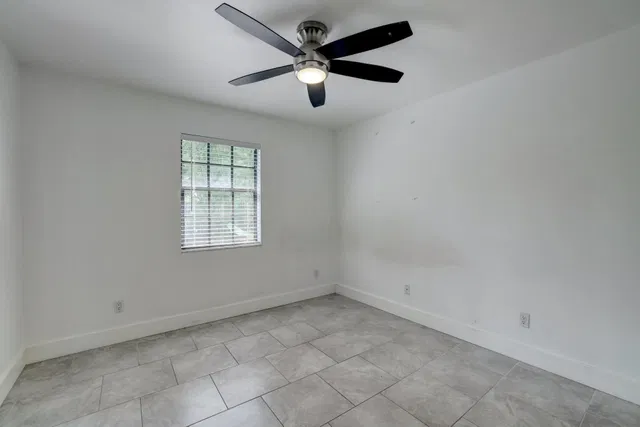 Residence photo 14