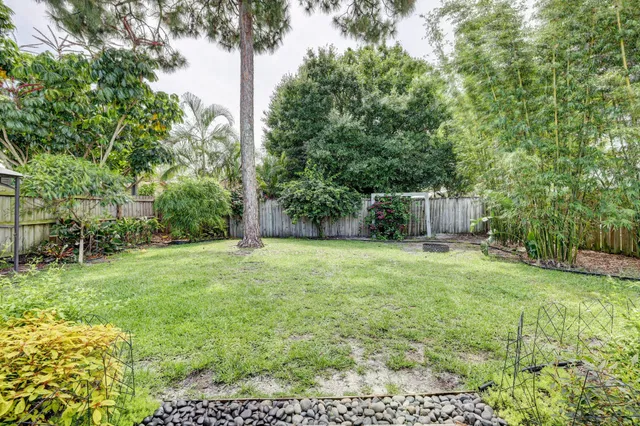 Residence photo 22