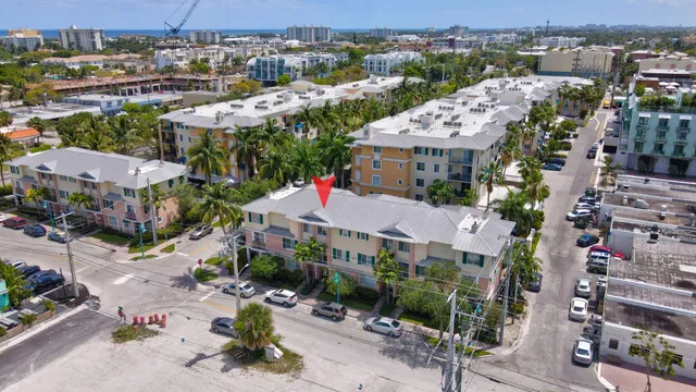 Pineapple Grove Village Condominiums Unit 4-D photo 5
