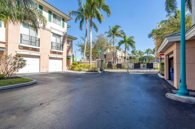 Pineapple Grove Village Condominiums Unit 4-D photo 37