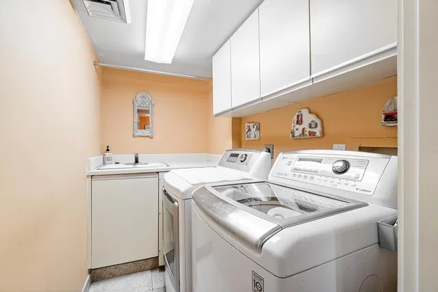  Unit 1606 photo 23