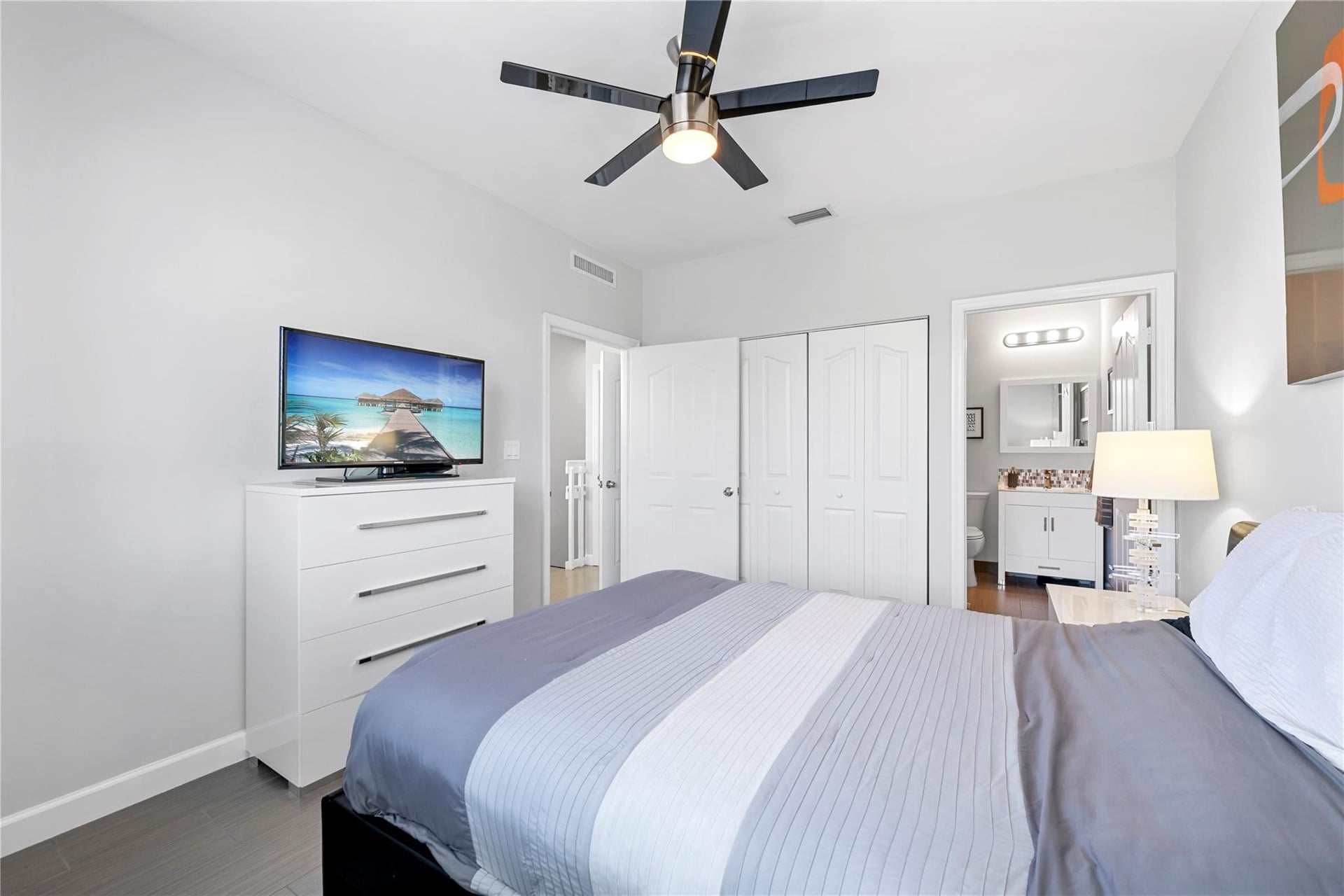 Pineapple Grove Village Condominiums Unit 6-F photo 11