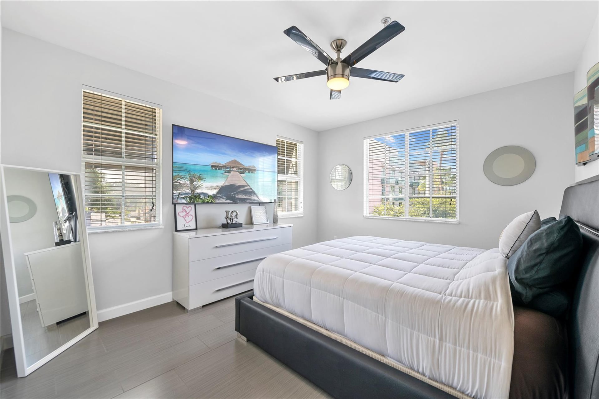Pineapple Grove Village Condominiums Unit 6-F photo 13