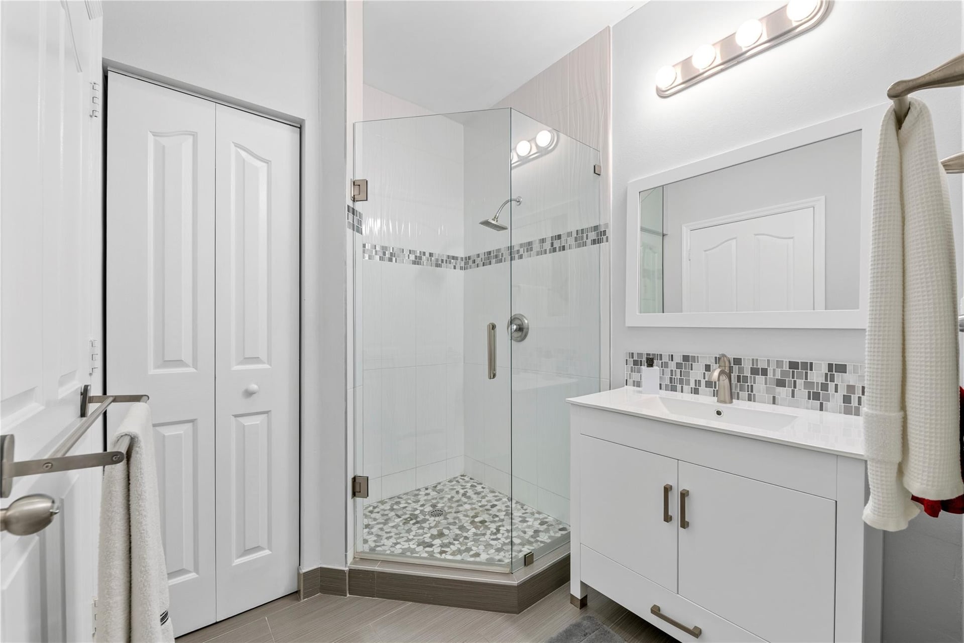 Pineapple Grove Village Condominiums Unit 6-F photo 18
