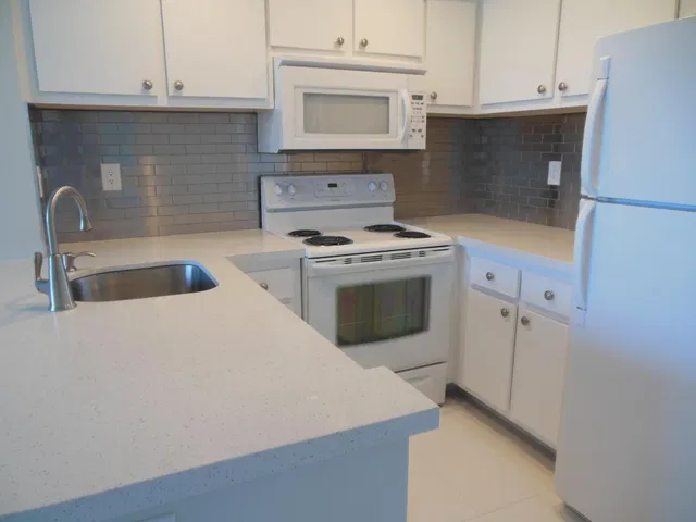 Unit 31 photo 2