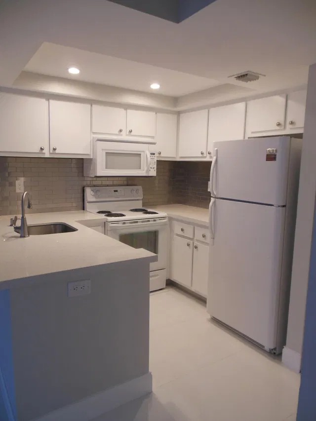 Unit 31 photo 3