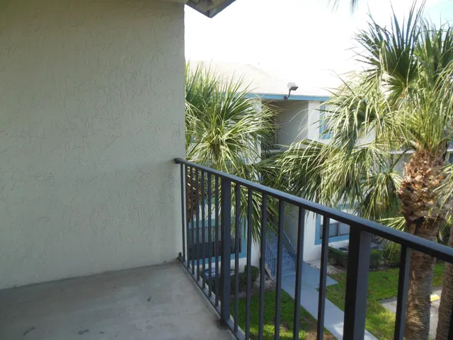 Unit 31 photo 16