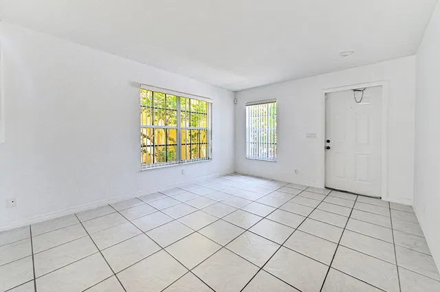Residence photo 6