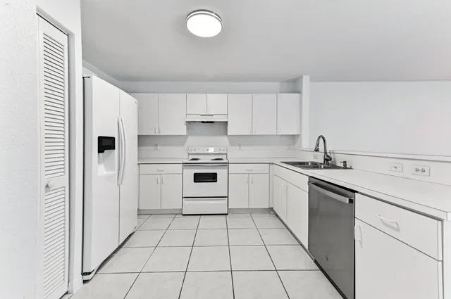 Residence photo 8