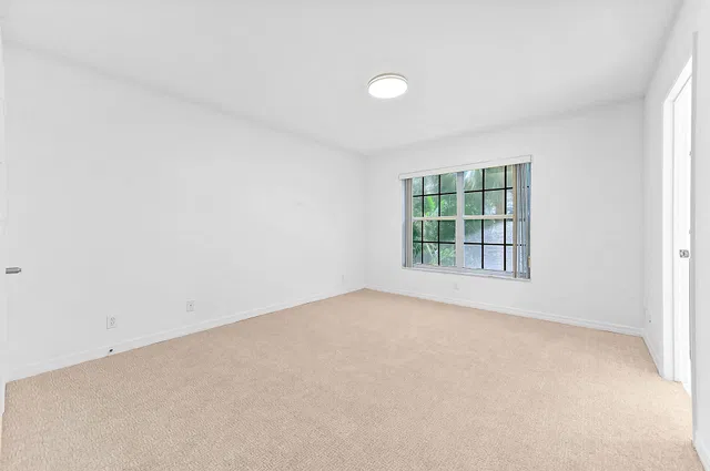 Residence photo 18
