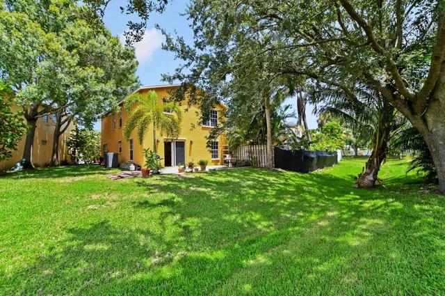 Residence photo 31