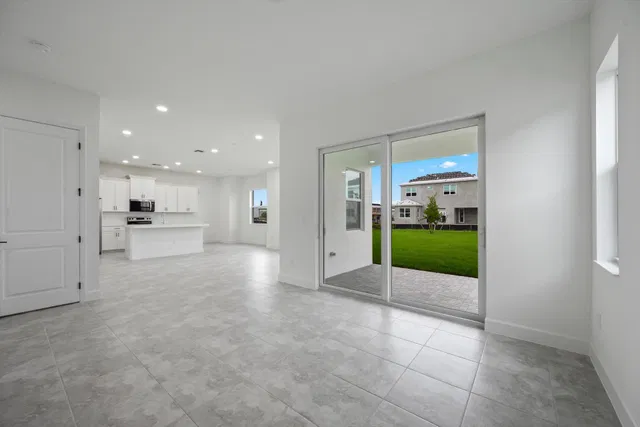 Residence photo 9