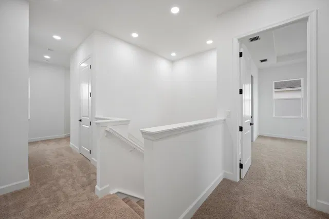Residence photo 25