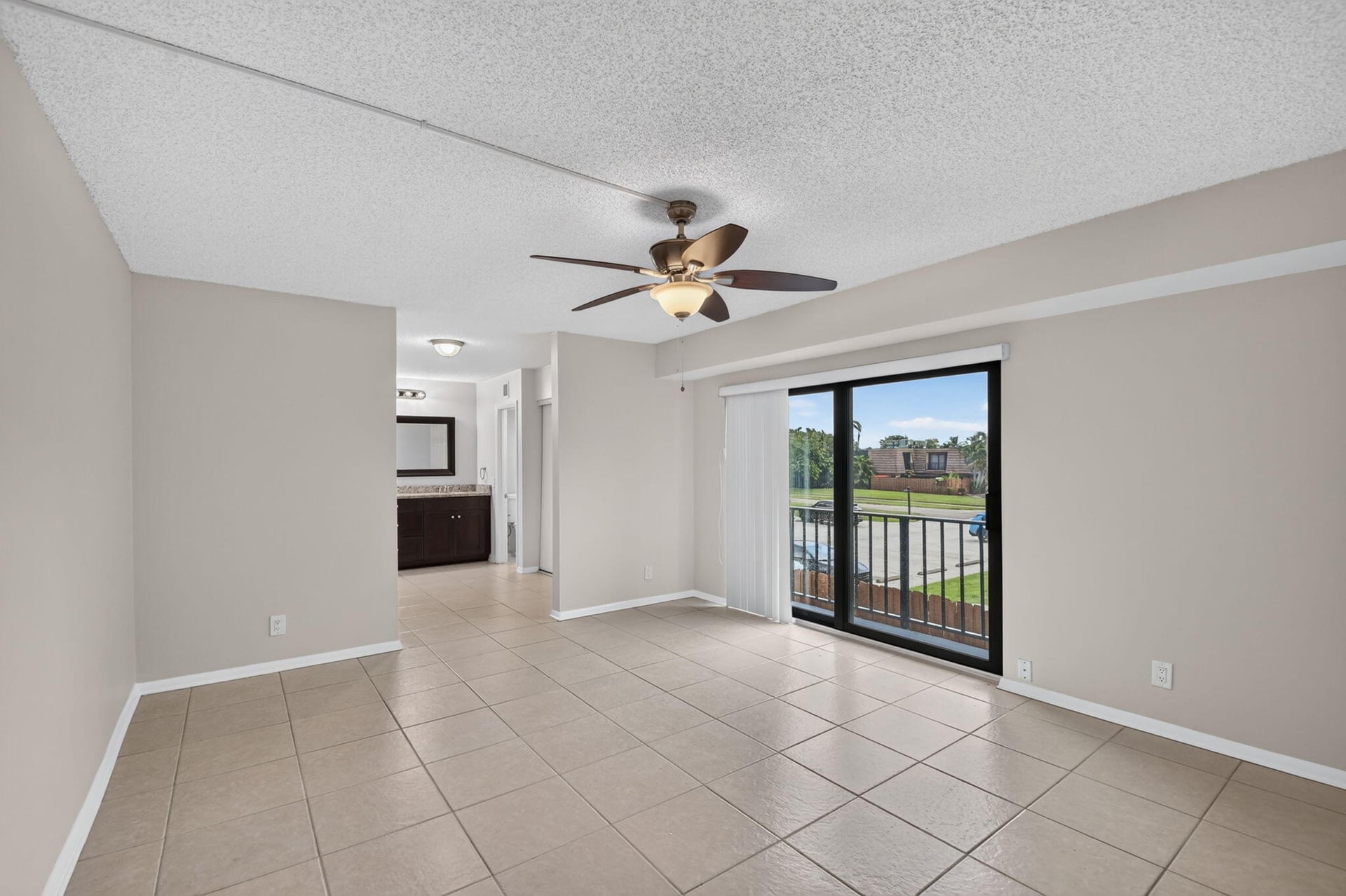 Residence photo 30