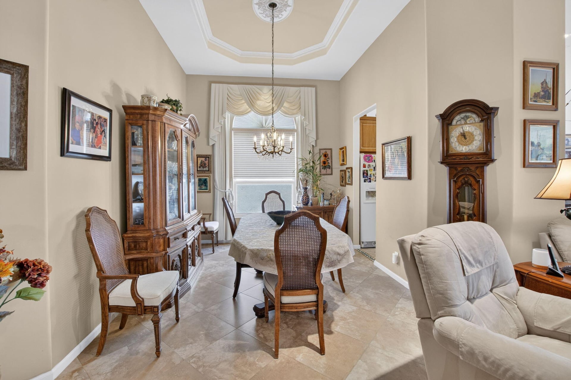 Residence photo 12