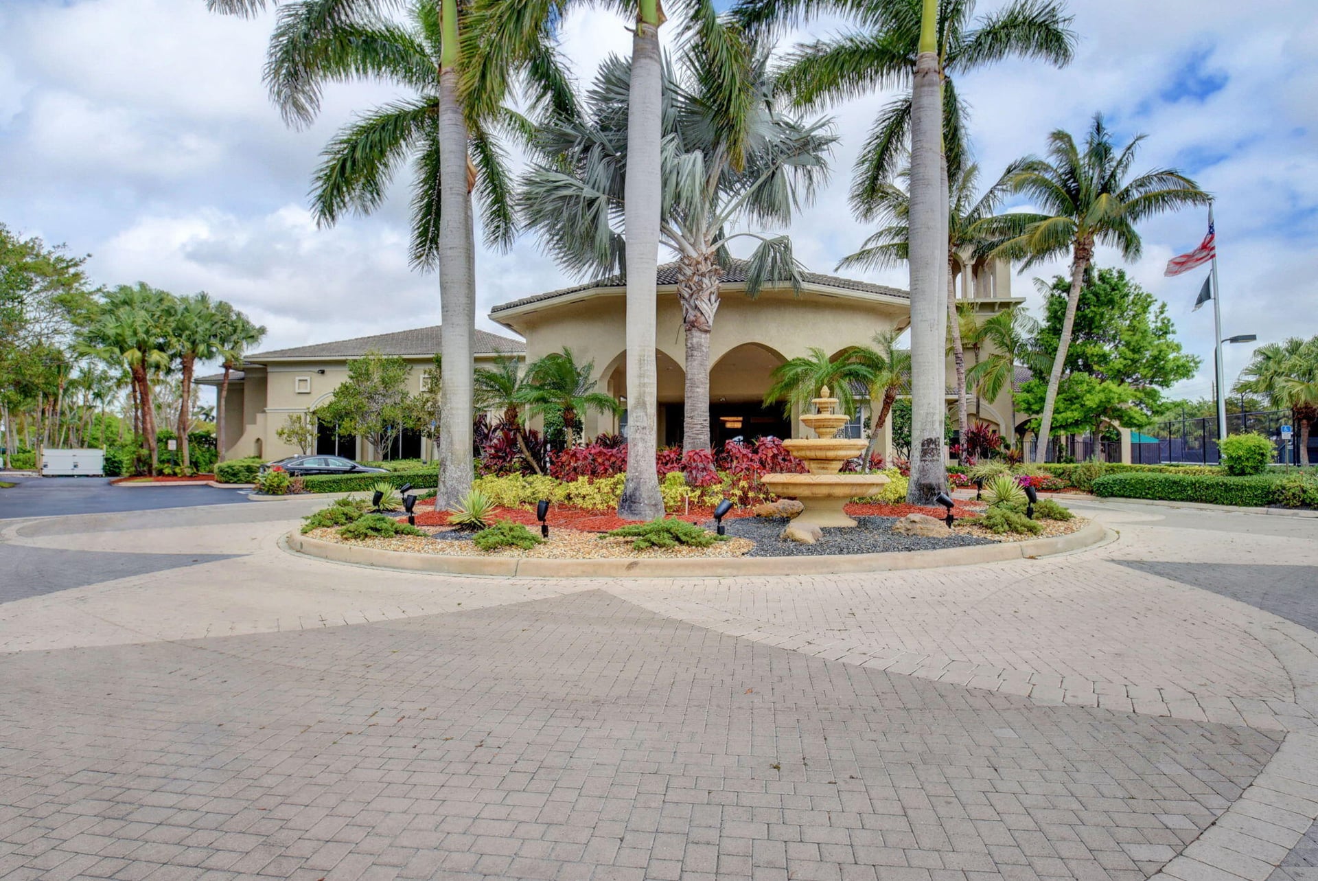 Residence photo 61