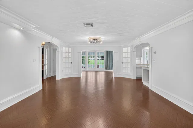 Residence photo 4