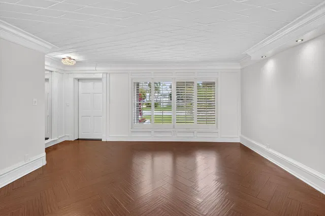 Residence photo 8