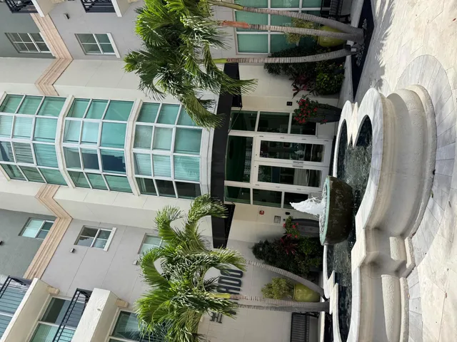 The Prado Unit 814 photo 5