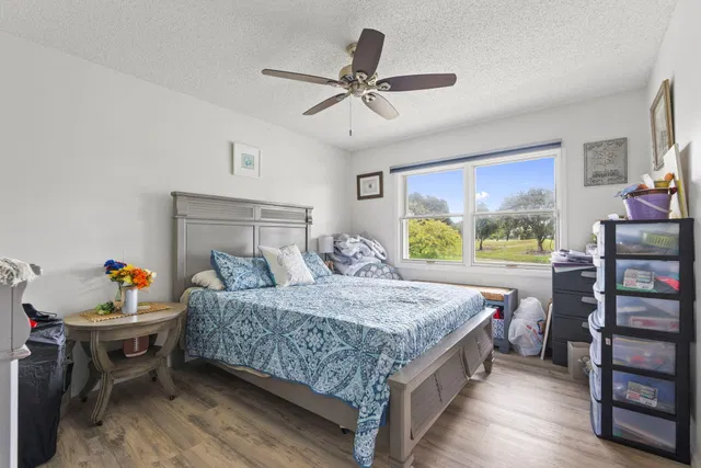 Residence photo 27