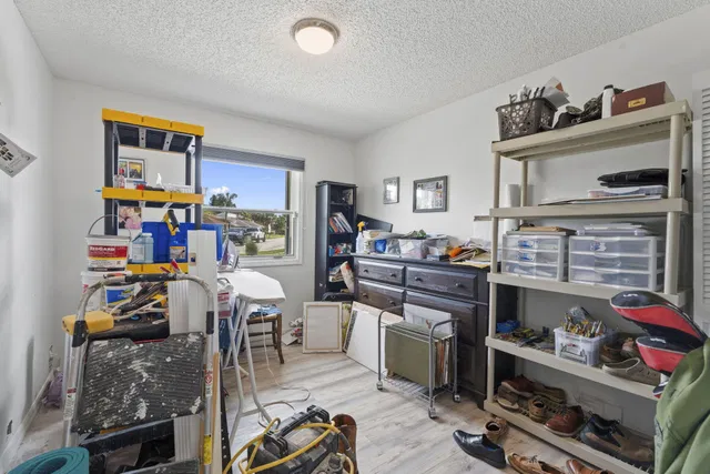  Residence photo 29
