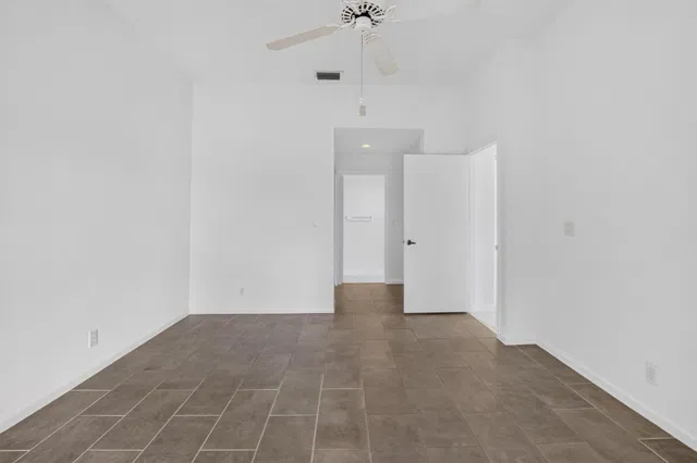 Residence photo 27