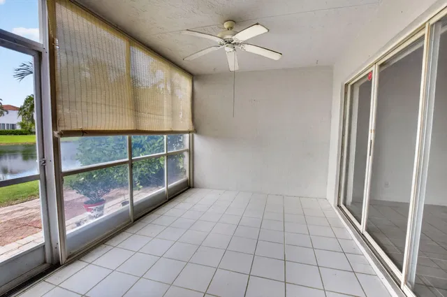 Residence photo 32
