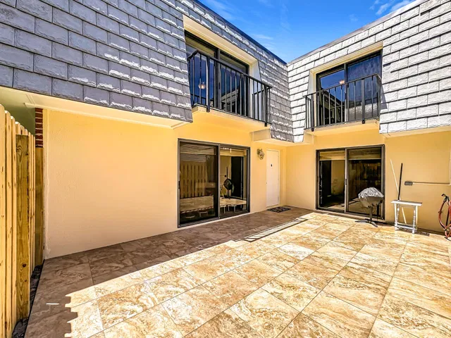 Residence photo 5