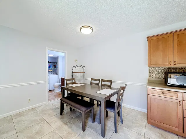 Residence photo 18