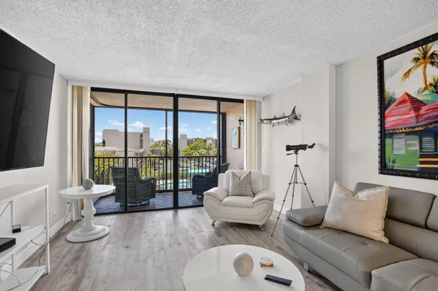 Boca Raton Unit 403 photo 6