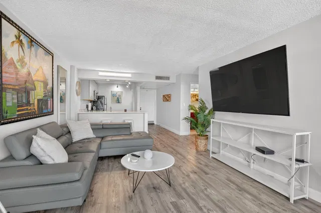 Boca Raton Unit 403 photo 8