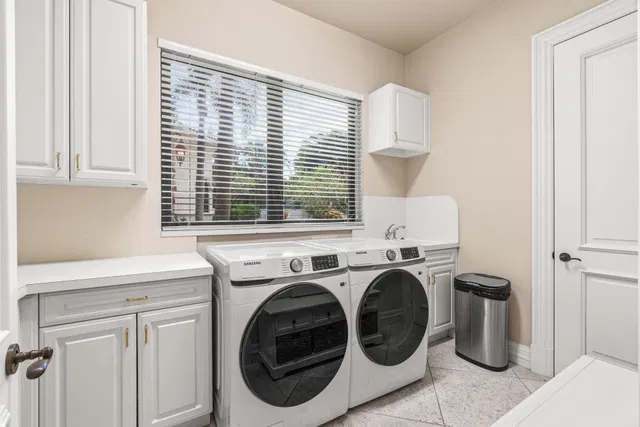  Residence photo 29