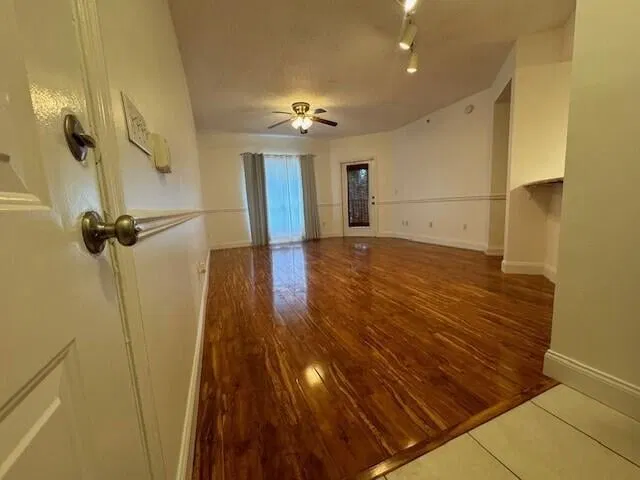  Unit 3203 photo 7