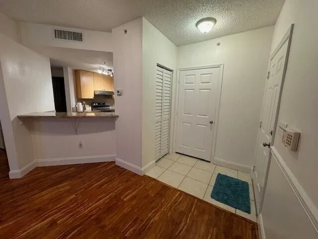  Unit 3203 photo 8