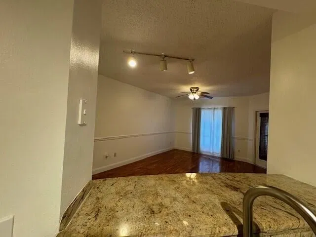  Unit 3203 photo 12