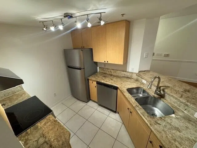  Unit 3203 photo 13