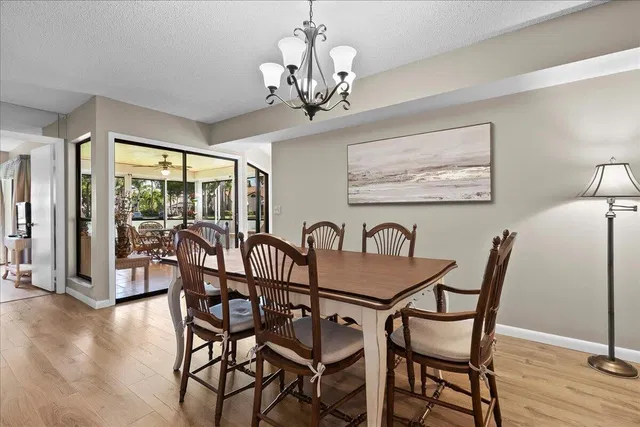  Residence photo 9