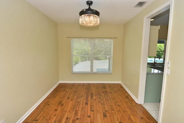  Residence photo 15