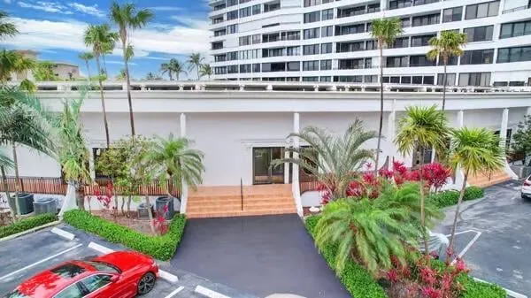 South Palm Beach Unit 37 photo 12