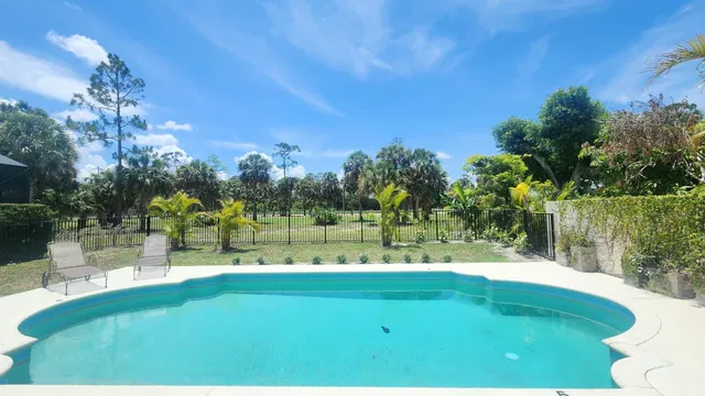 Residence photo 10