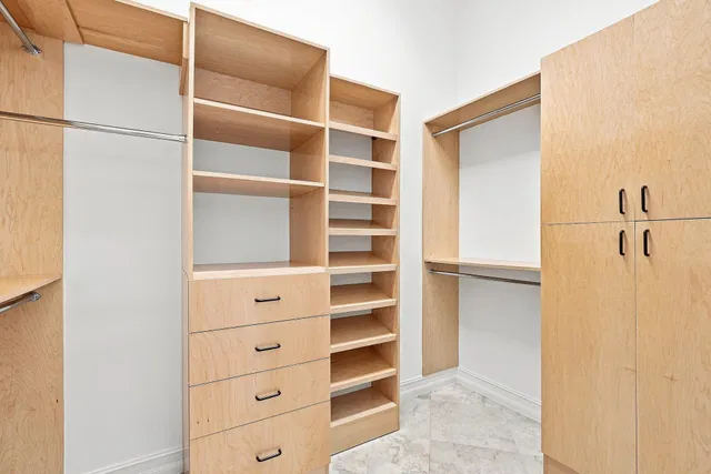  Residence photo 34