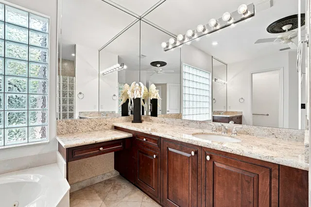  Residence photo 37