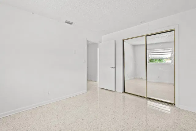  Unit 5 photo 17