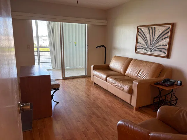 Residence photo 13