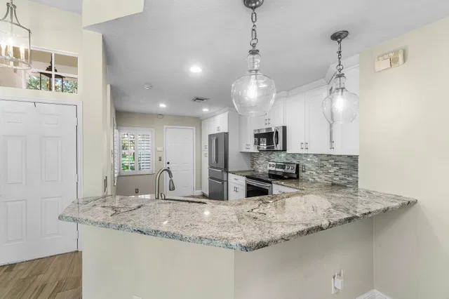 Residence photo 7
